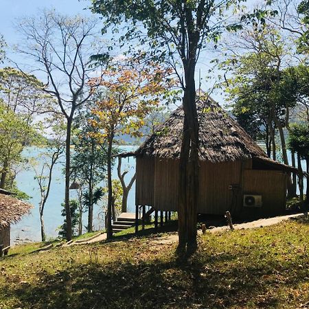 Sunwaree Phi Phi Resort Buitenkant foto