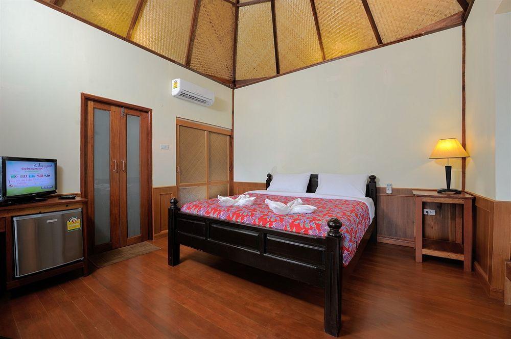 Sunwaree Phi Phi Resort Buitenkant foto