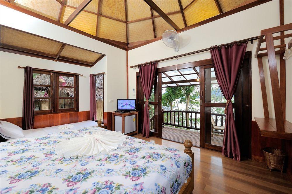 Sunwaree Phi Phi Resort Buitenkant foto