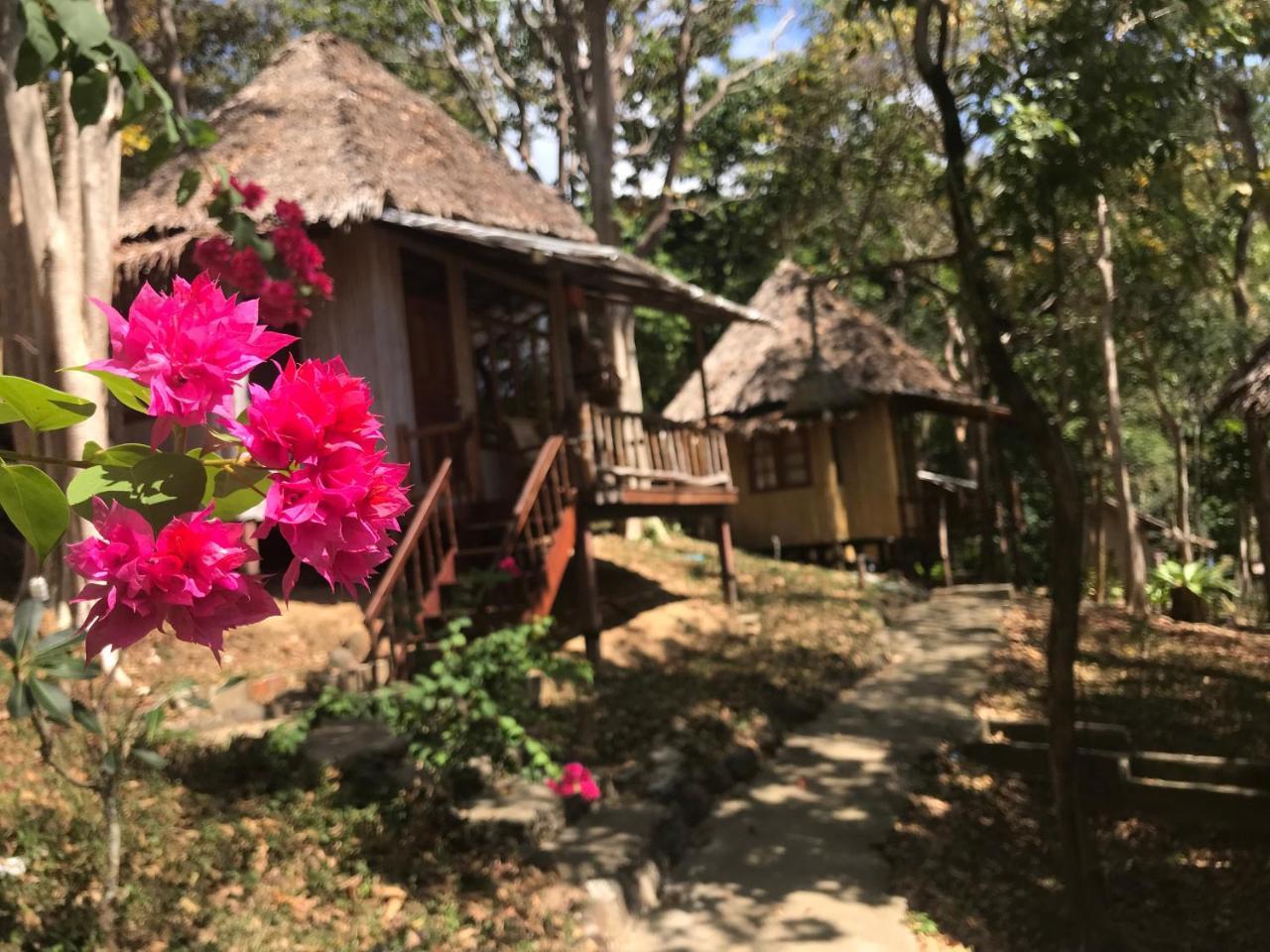 Sunwaree Phi Phi Resort Buitenkant foto